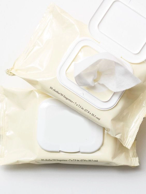 Can Disposable hand and face towel replace traditional towels？